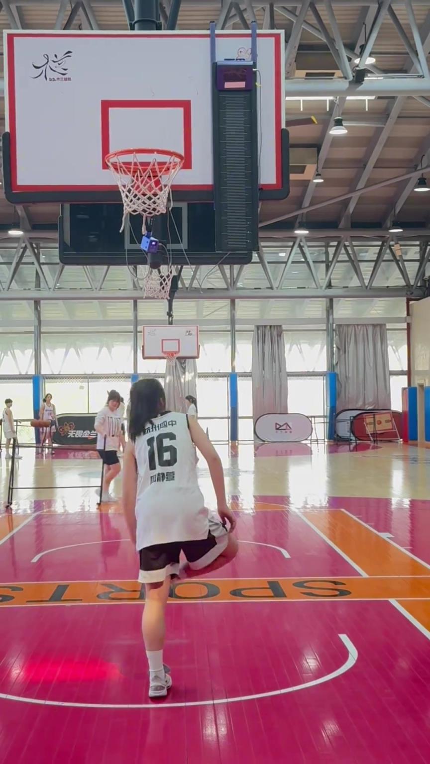 所以，你能摸高多少？